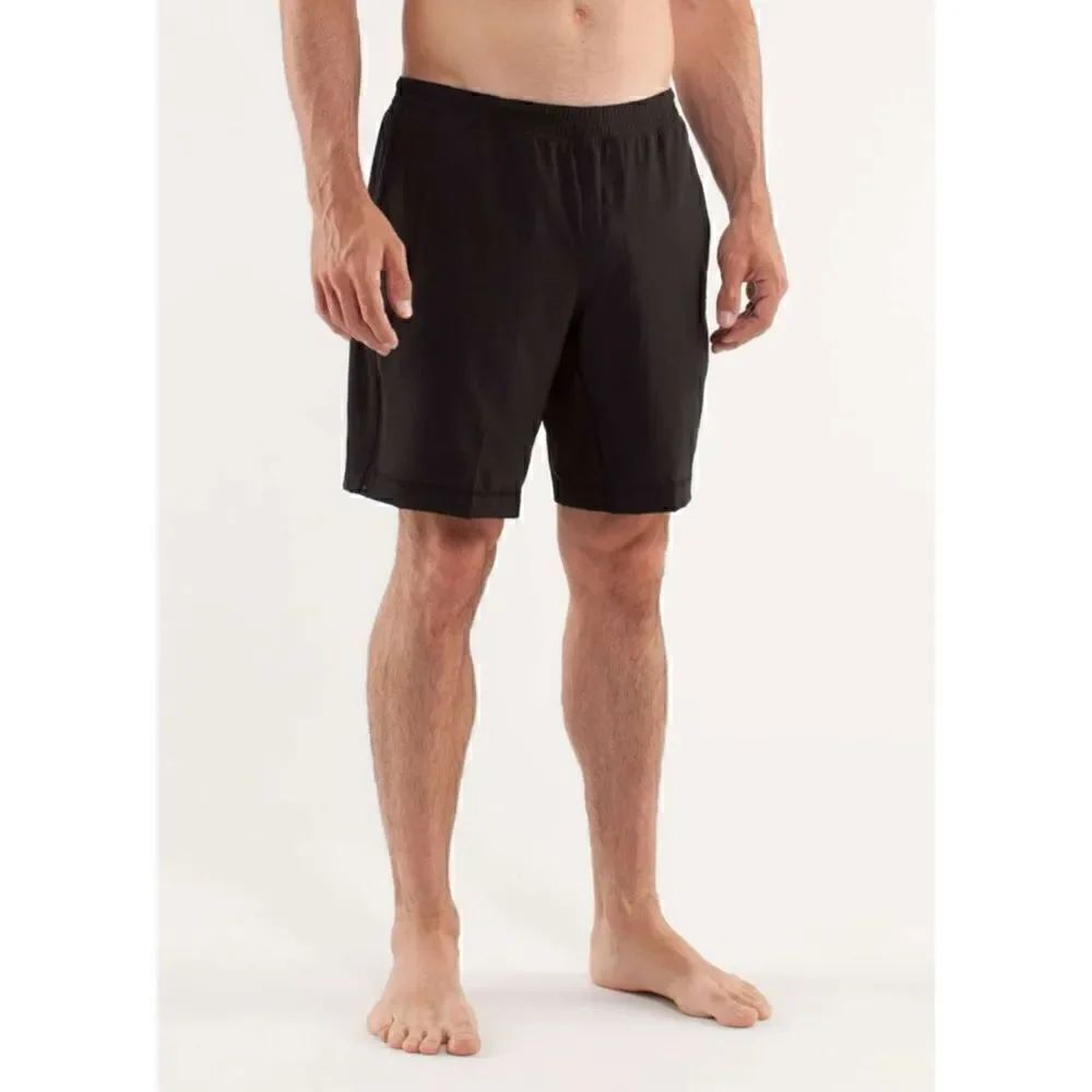 Lululemon  Athletica Run Response Short Size XXL 9”
